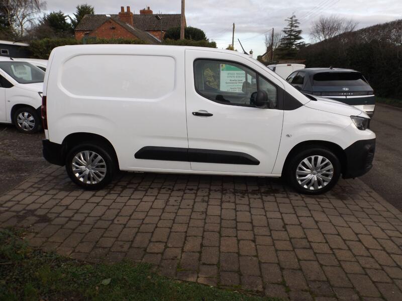 PEUGEOT PARTNER