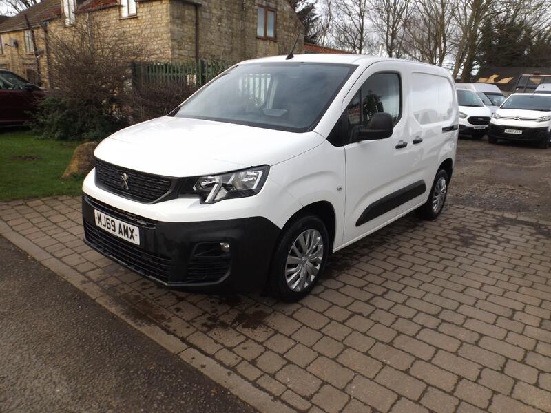PEUGEOT PARTNER