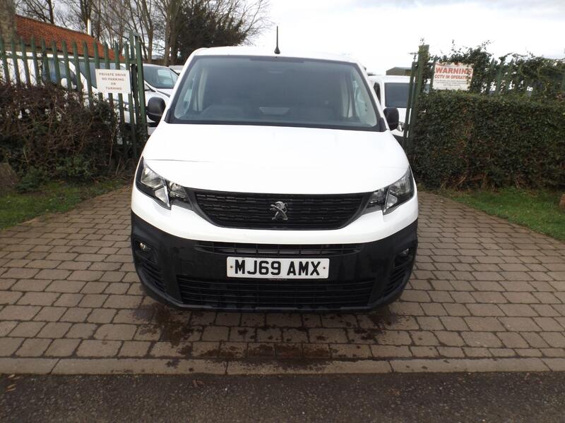 PEUGEOT PARTNER