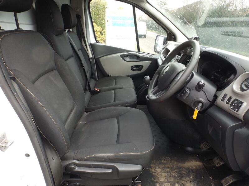 RENAULT TRAFIC