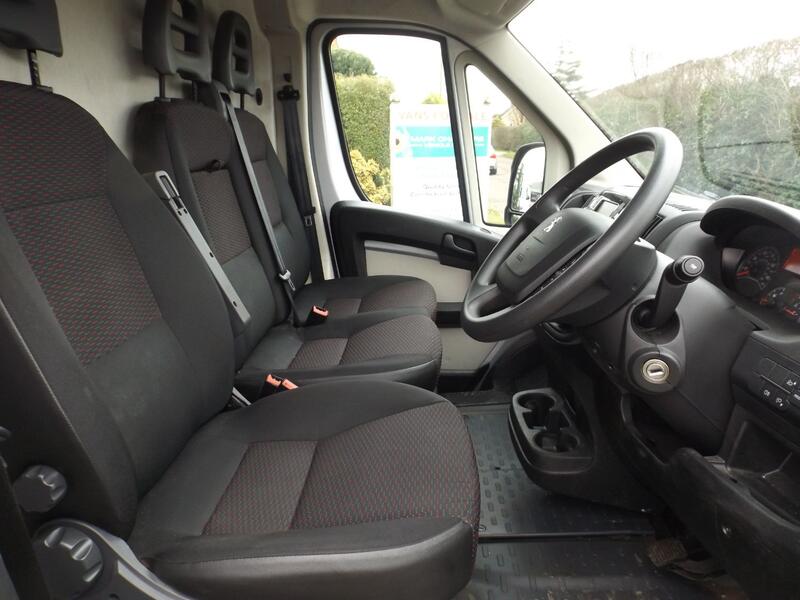 PEUGEOT BOXER