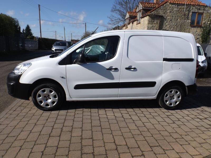 PEUGEOT PARTNER