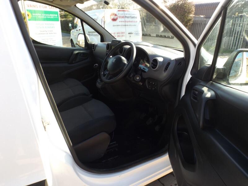 PEUGEOT PARTNER