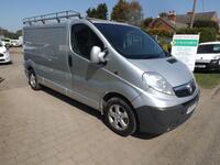 VAUXHALL VIVARO