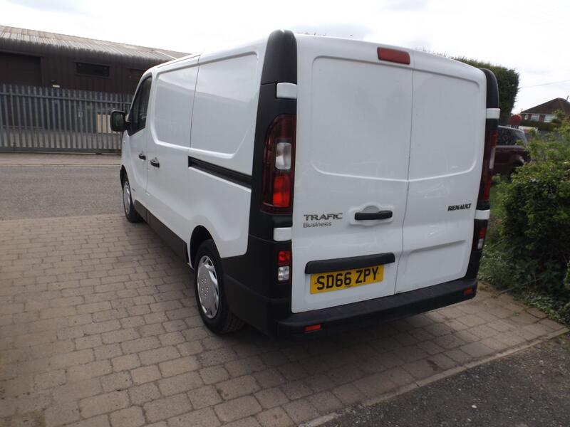 RENAULT TRAFIC