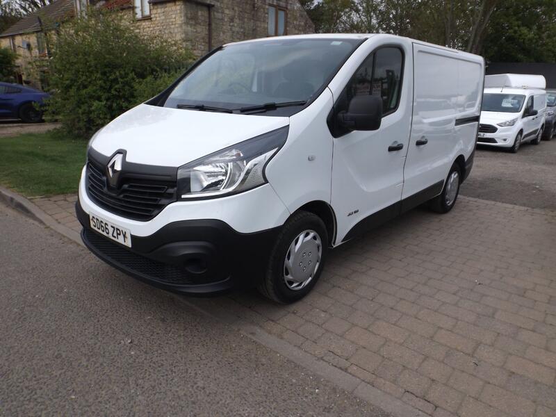 RENAULT TRAFIC