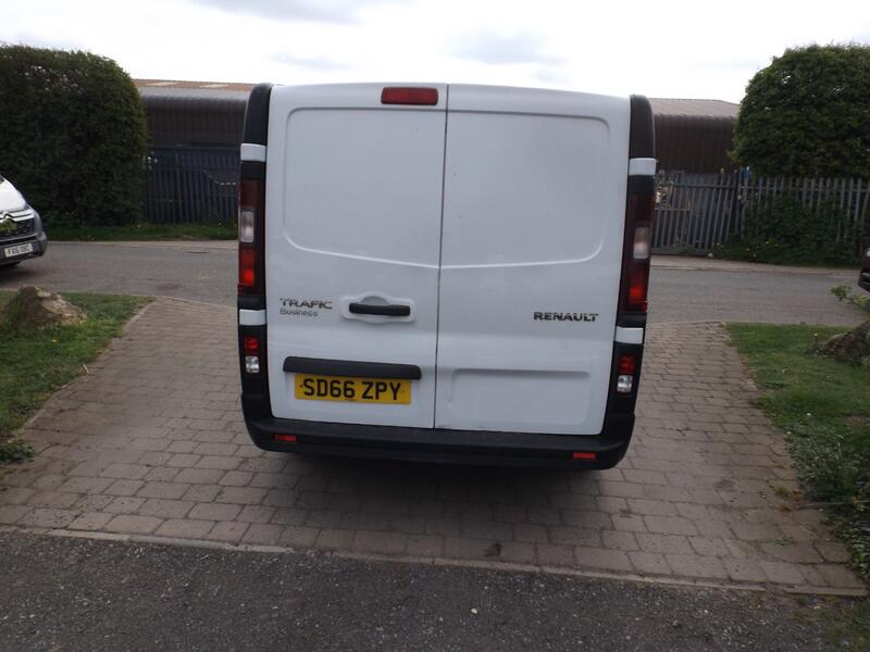 RENAULT TRAFIC