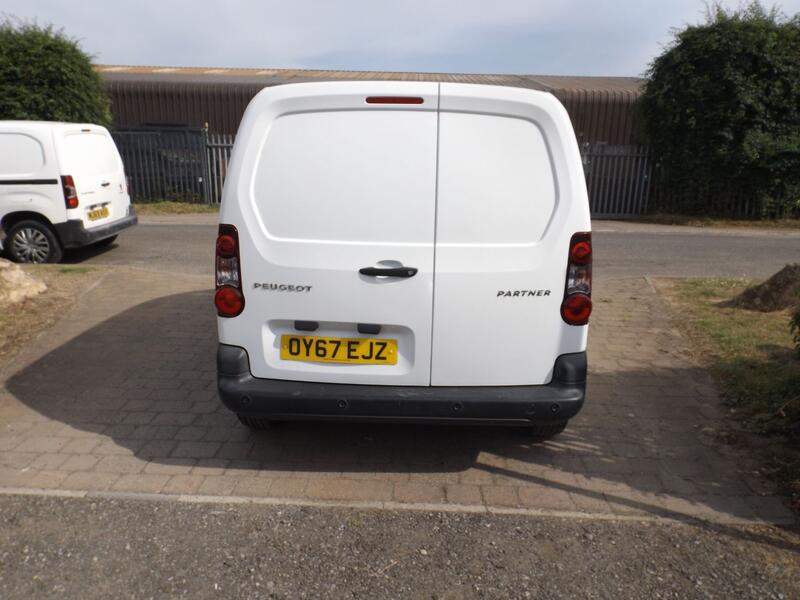 PEUGEOT PARTNER